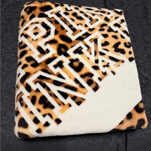 Leopard Print Fleece Blanket